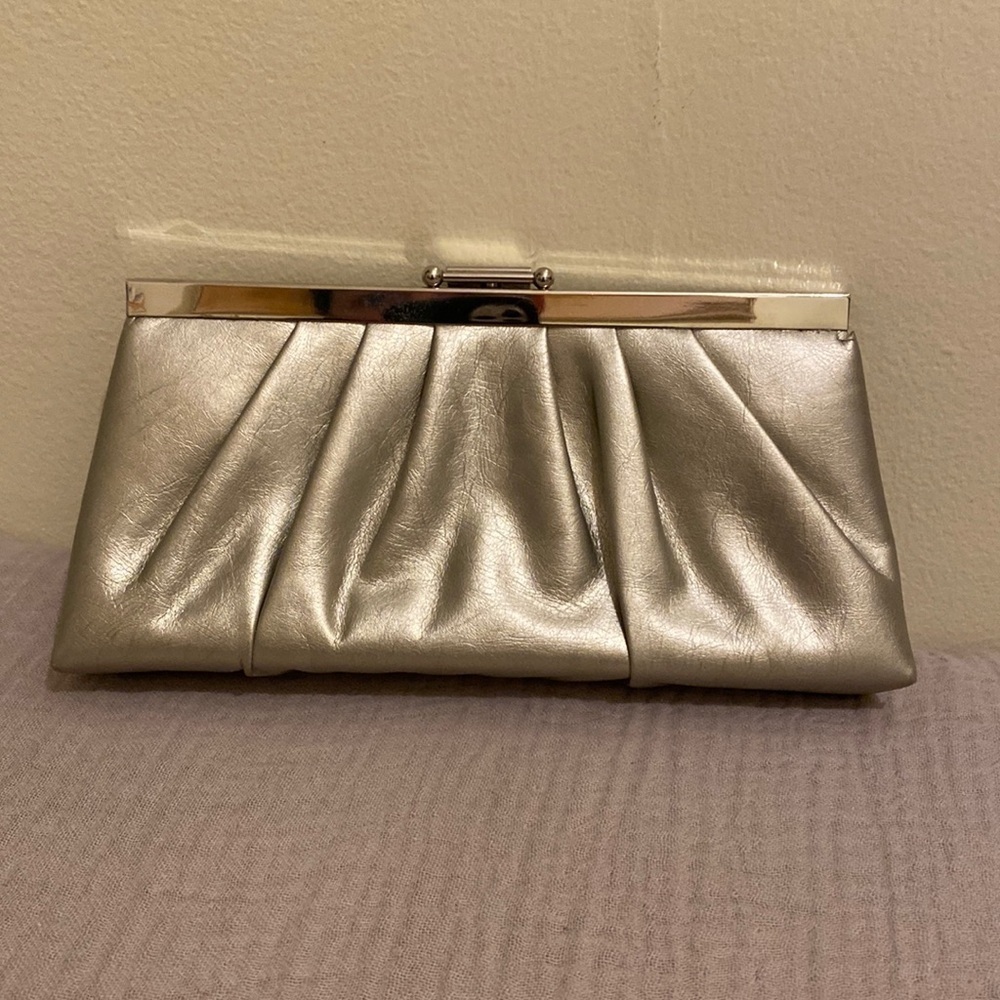 GINNE SAX SILVER EVENING BAG / CLUTCH.